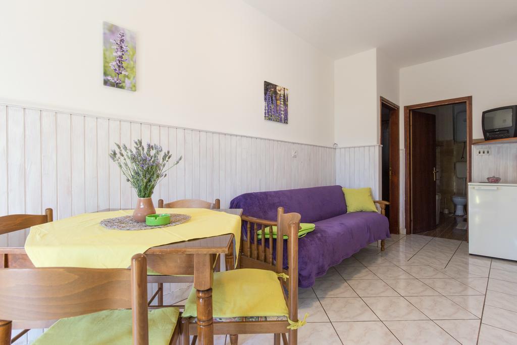 Apartment Milka A4 Krk Town Εξωτερικό φωτογραφία