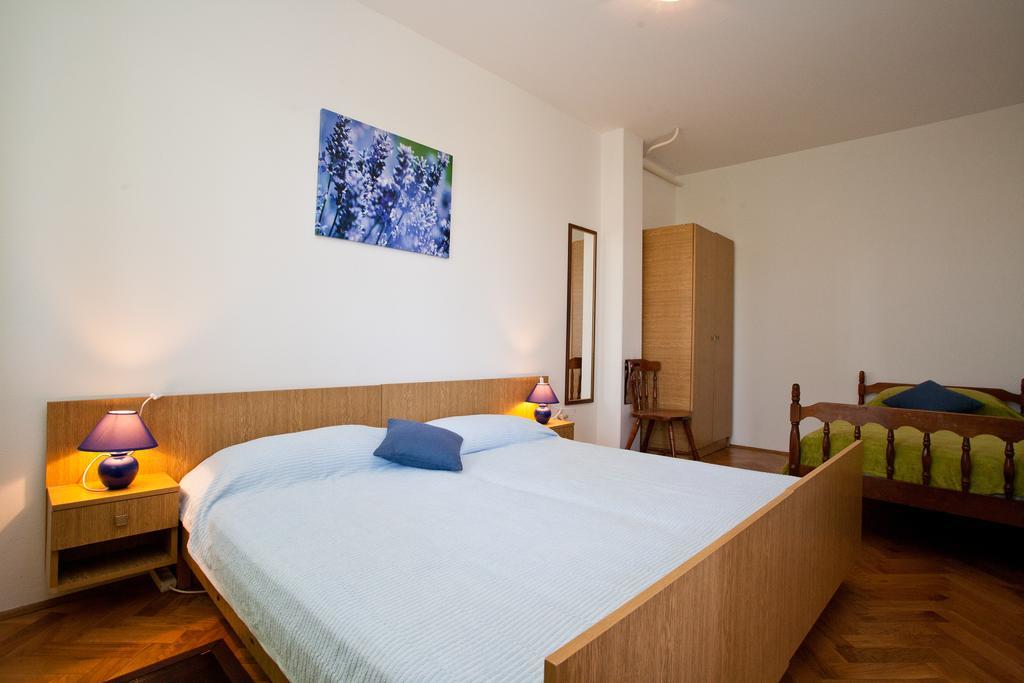 Apartment Milka A4 Krk Town Εξωτερικό φωτογραφία